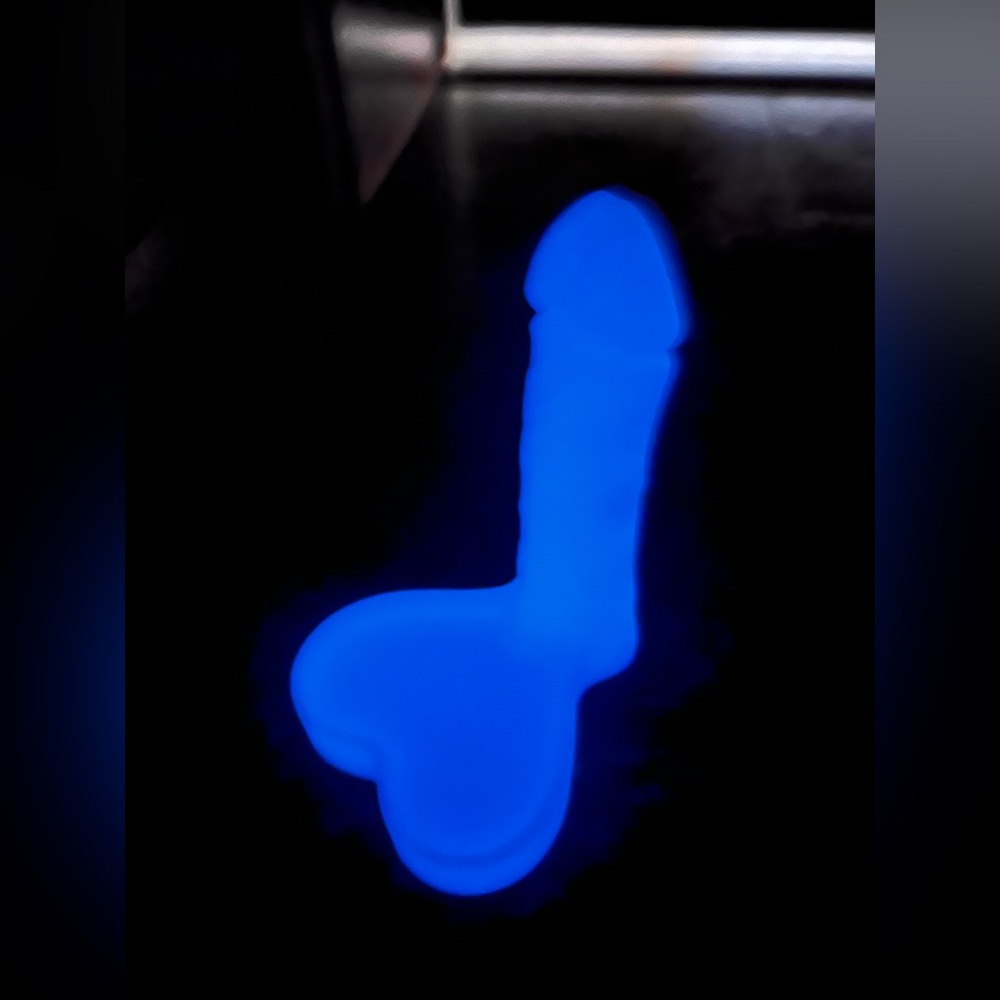 The Blow in the Dark 🐓 Jewelry Holder - Picture 5 of 6